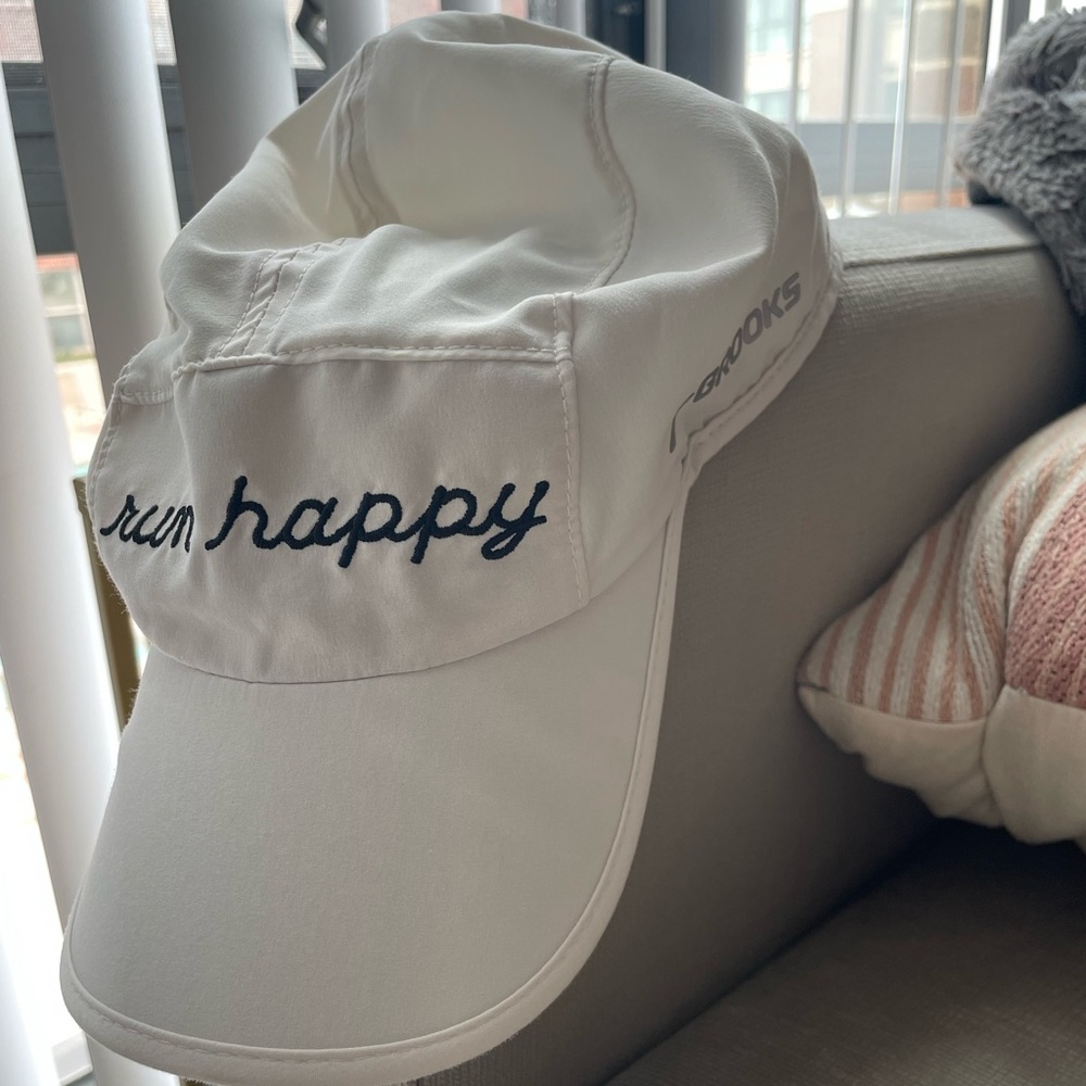 Brooks running hat